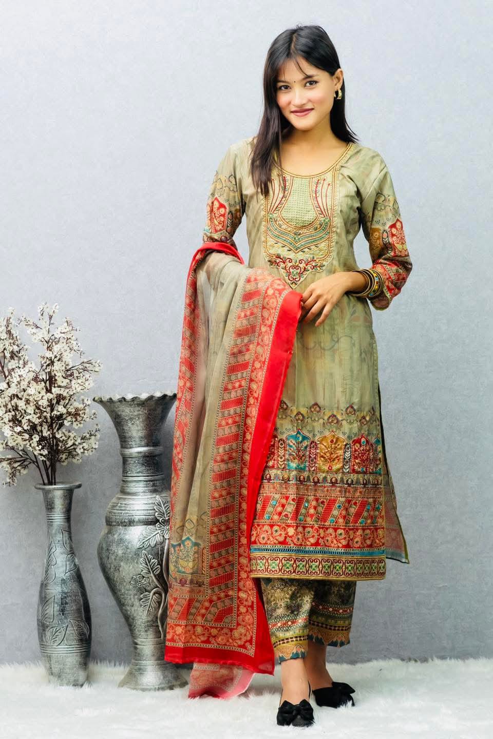 Women’s Stylish & Fashionable Three Piece Design 2487